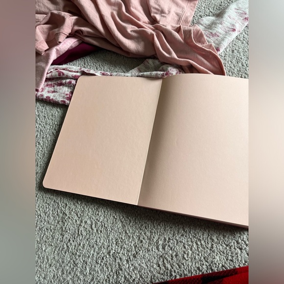 NOTEBOOK - Picture 5 of 9